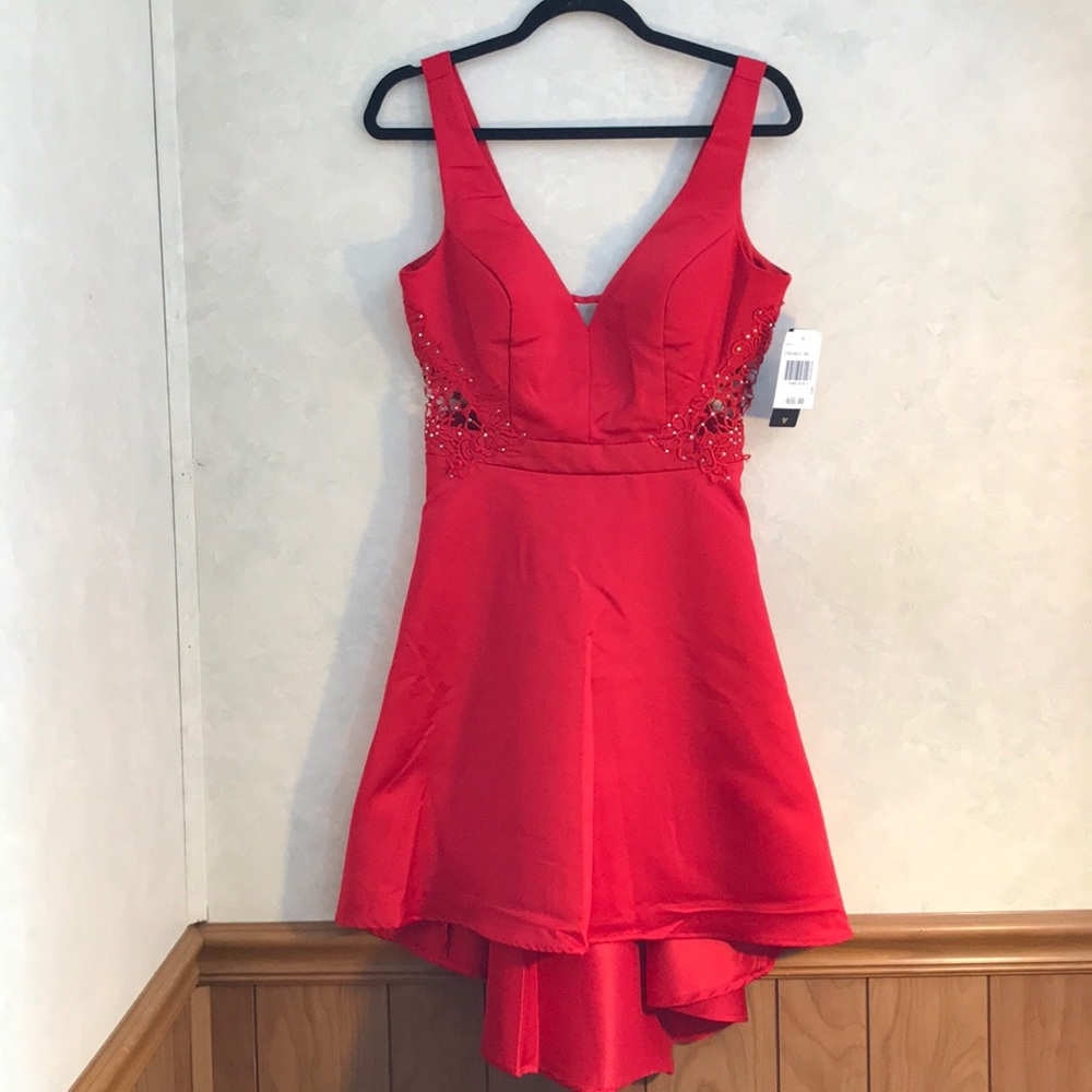 BNWT Sleeveless Side Crochet Satin High-Low Dress - Picture 5 of 6